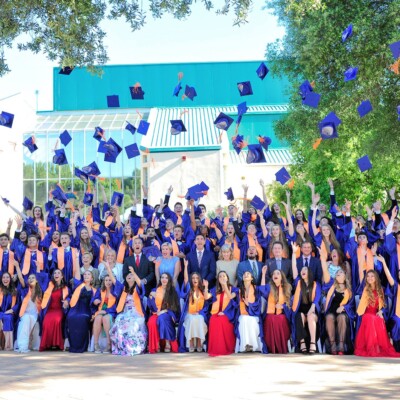 Sotogrande International School střední internátní škola promoce studenti