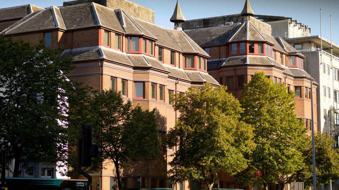 Cardiff Sixth form college Cambridge budova